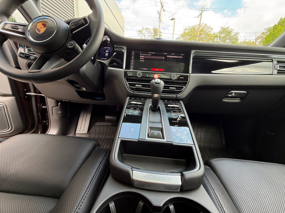 WP1AA2A50TLB12709 2026 Porsche Macan T