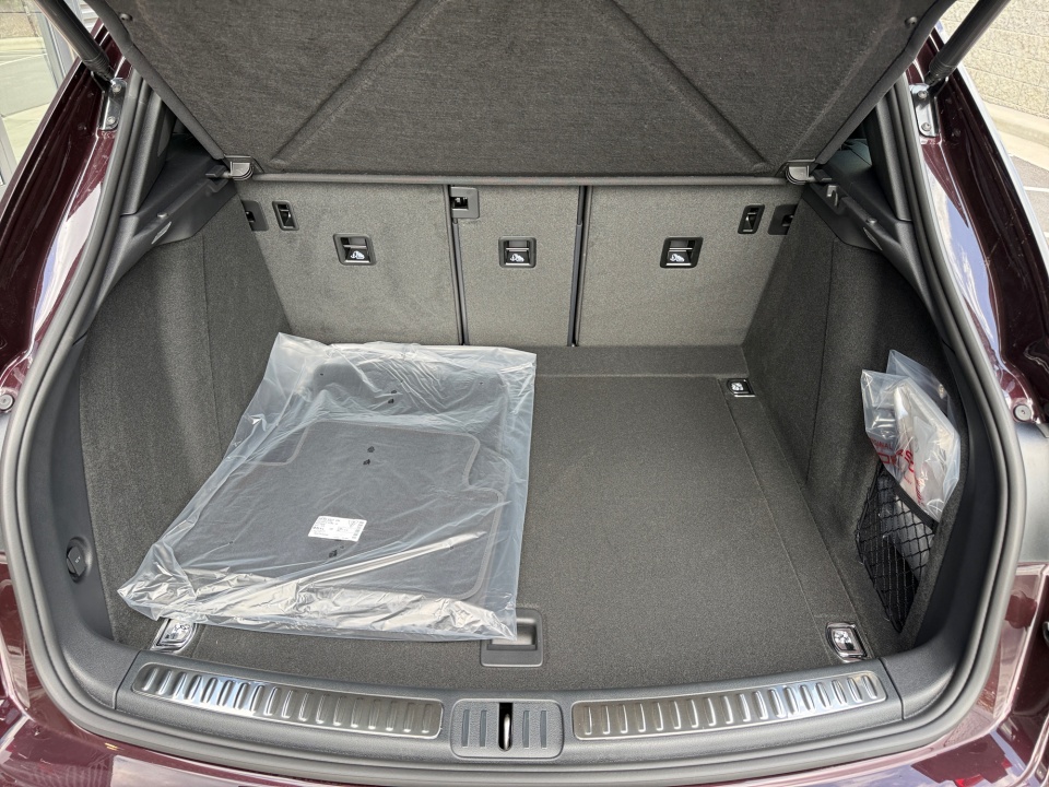 WP1AA2A50TLB12709 2026 Porsche Macan T