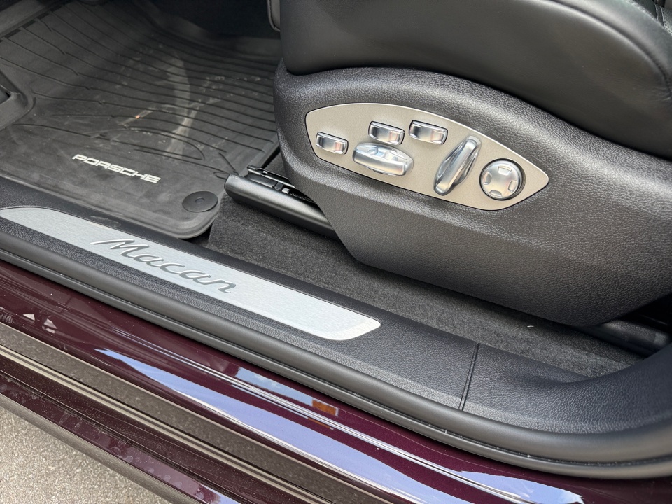 WP1AA2A50TLB12709 2026 Porsche Macan T