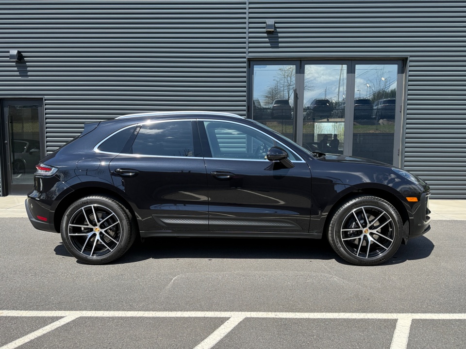 WP1AA2A51TLB10659 2026 Porsche Macan T