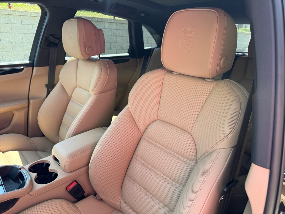 WP1AA2A51TLB10659 2026 Porsche Macan T