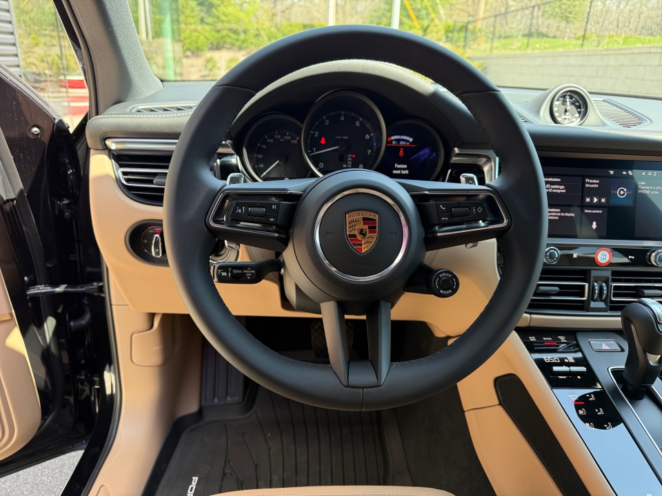 WP1AA2A51TLB10659 2026 Porsche Macan T