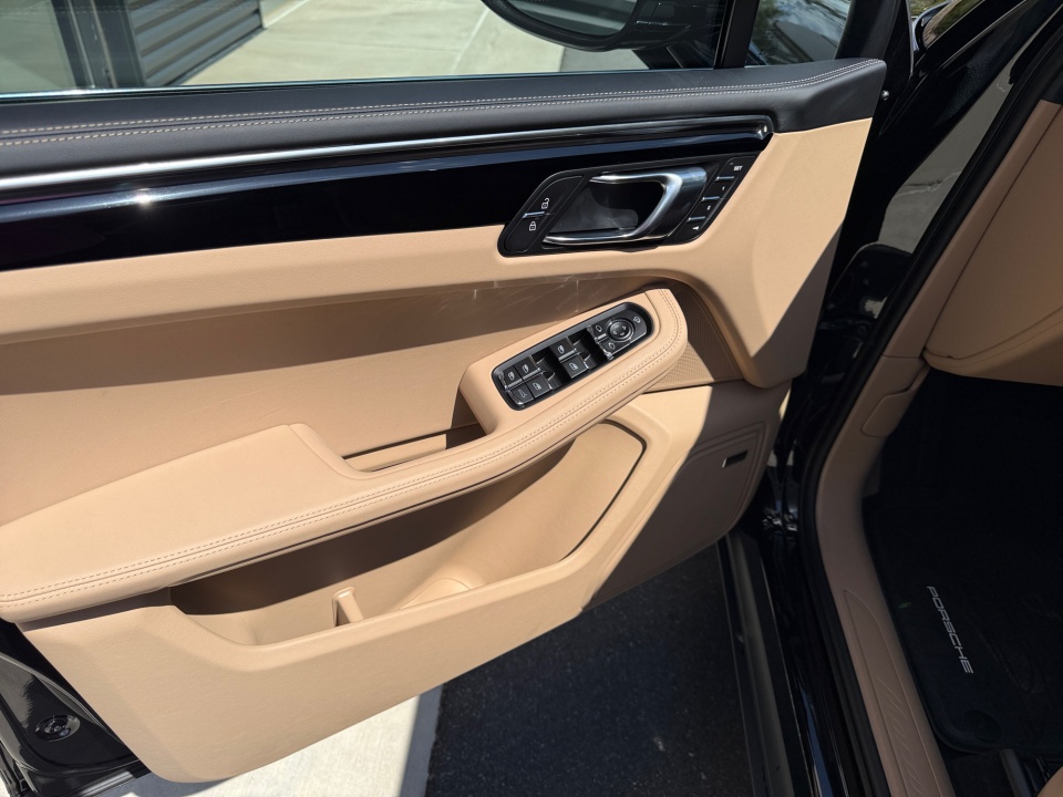 WP1AA2A51TLB10659 2026 Porsche Macan T