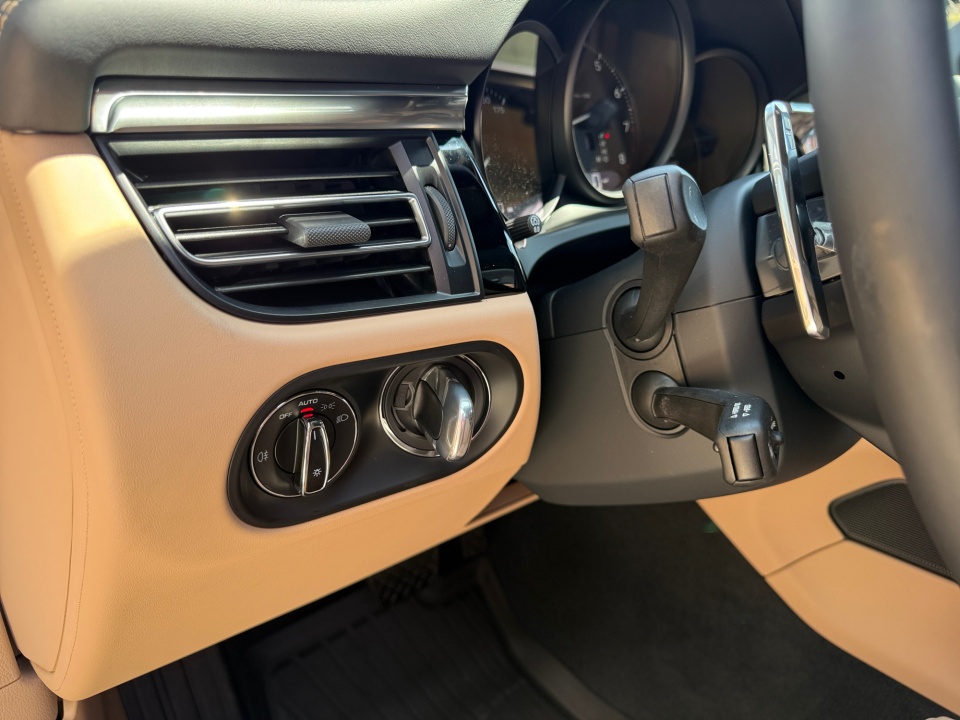 WP1AA2A51TLB10659 2026 Porsche Macan T