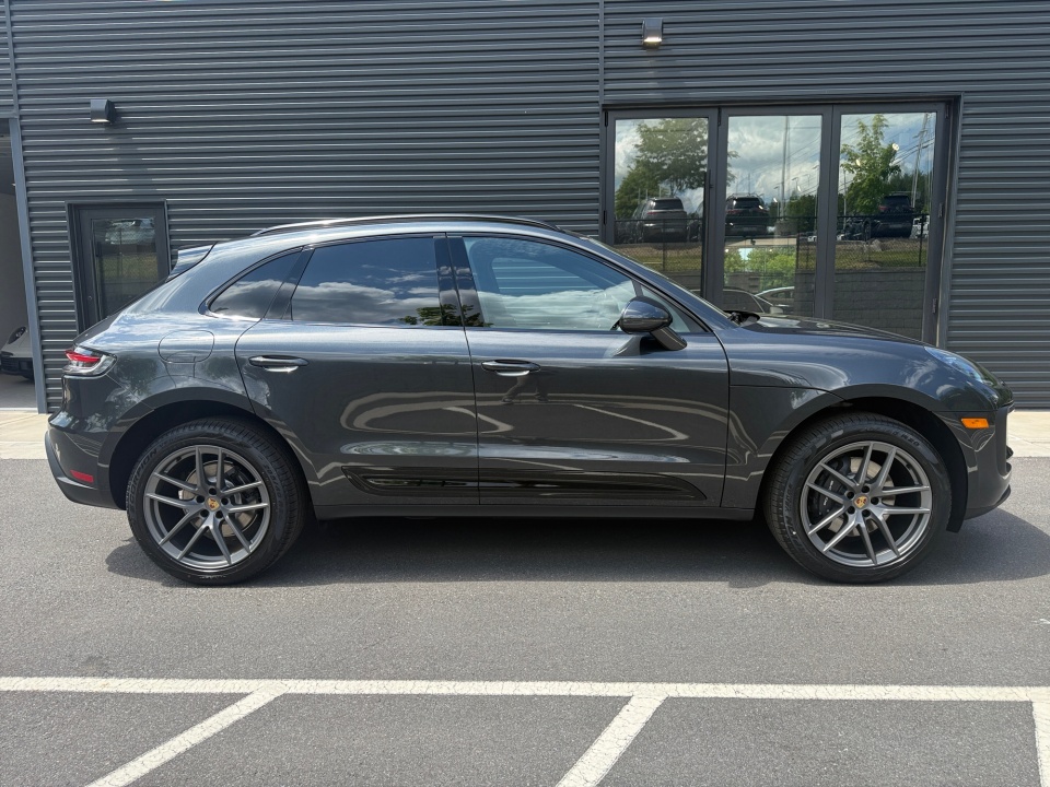 WP1AA2A53TLB14826 2026 Porsche Macan T
