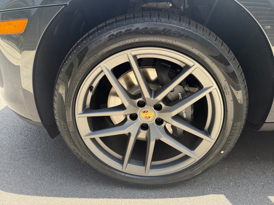 WP1AA2A53TLB14826 2026 Porsche Macan T
