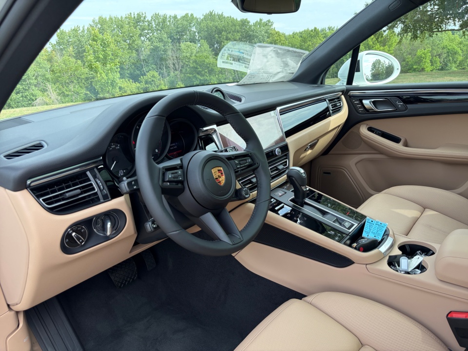 WP1AA2A54TLB17461 2026 Porsche Macan T