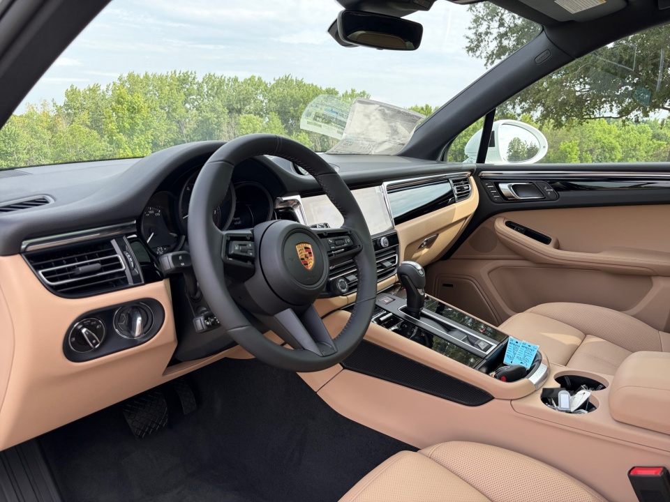 WP1AA2A54TLB17461 2026 Porsche Macan T