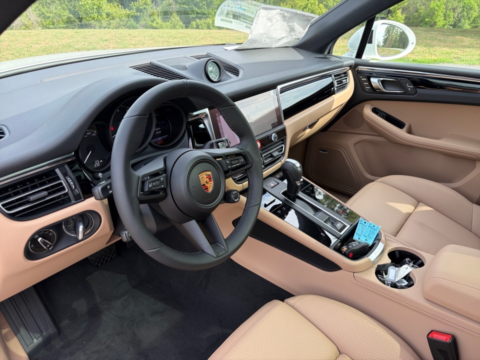 WP1AA2A54TLB17461 2026 Porsche Macan T