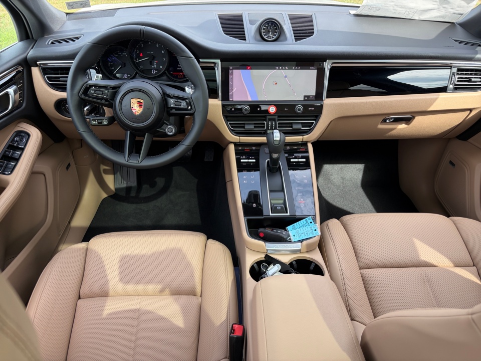 WP1AA2A54TLB17461 2026 Porsche Macan T