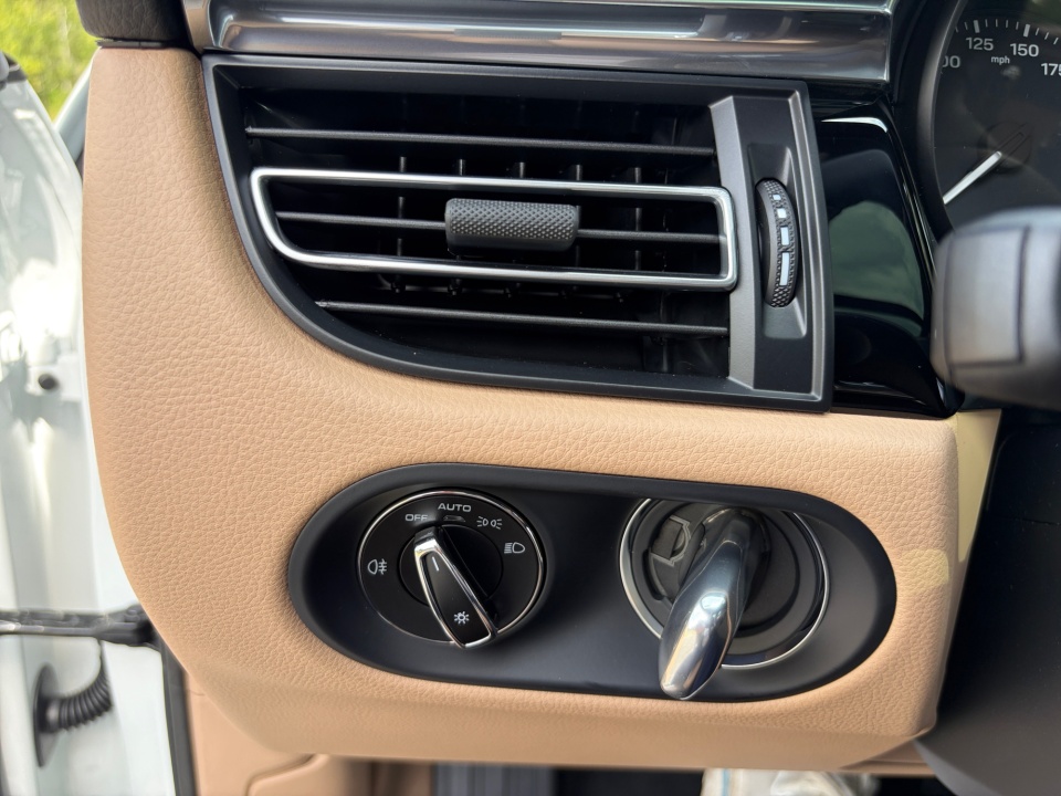WP1AA2A54TLB17461 2026 Porsche Macan T