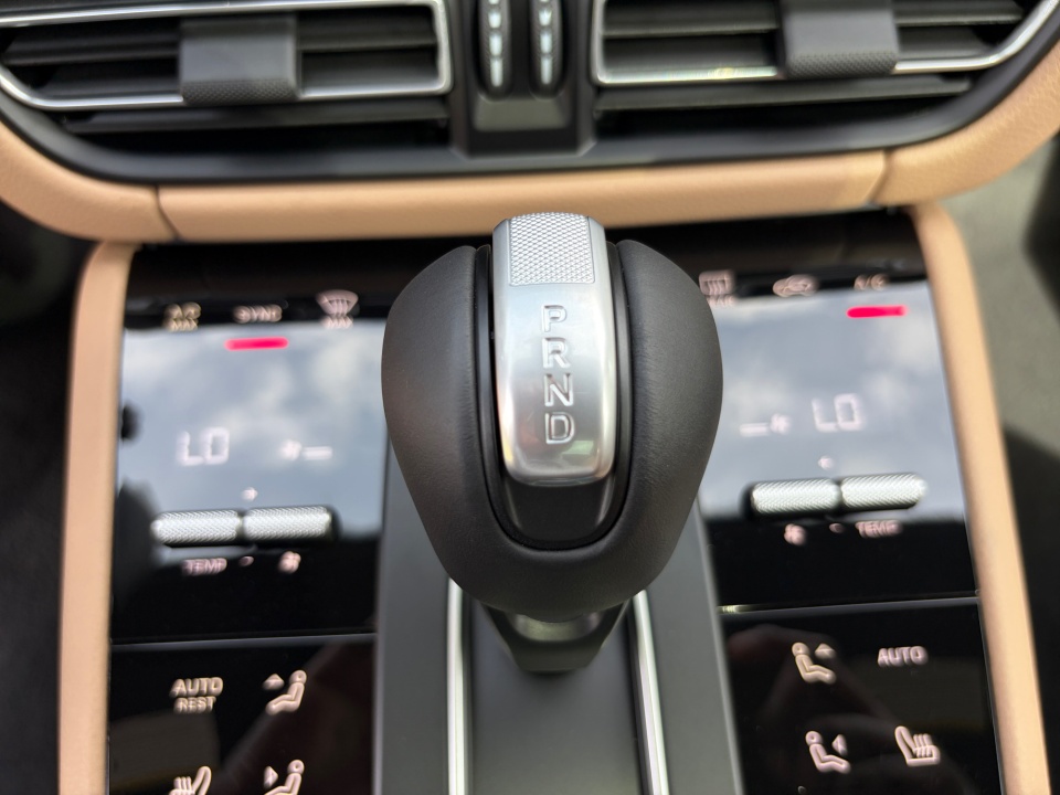 WP1AA2A54TLB17461 2026 Porsche Macan T