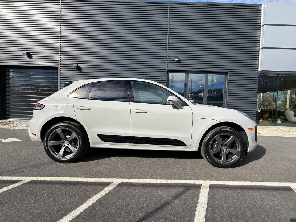 WP1AA2A55TLB06002 2026 Porsche Macan