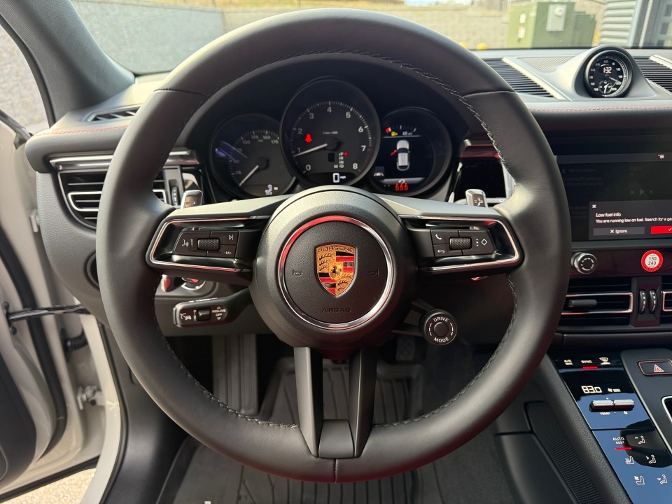 WP1AA2A55TLB06002 2026 Porsche Macan