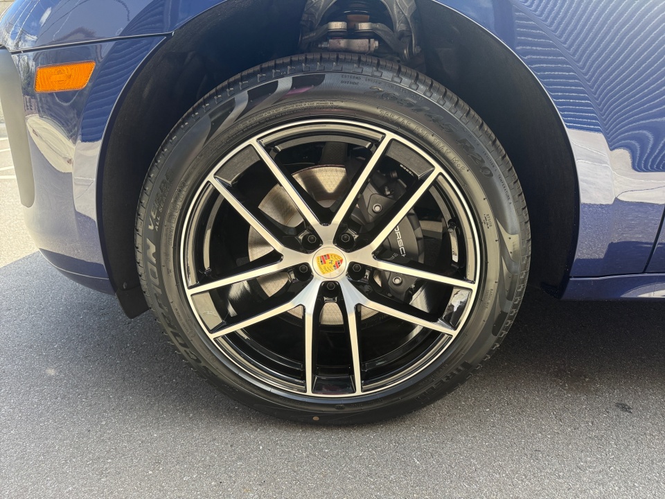 WP1AA2A58TLB10660 2026 Porsche Macan T