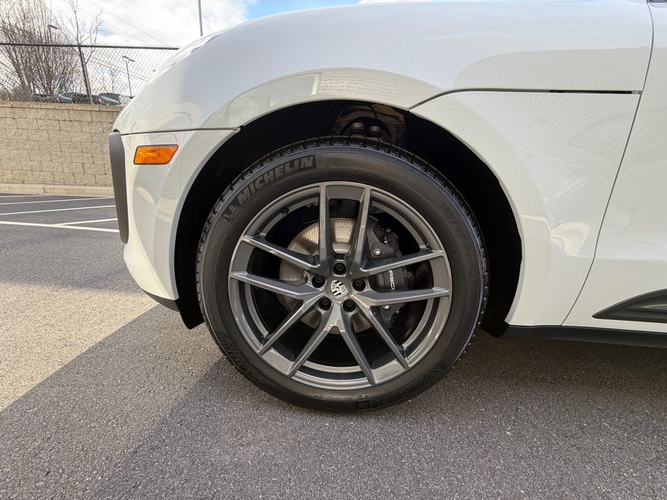 WP1AA2A59TLB05791 2026 Porsche Macan T