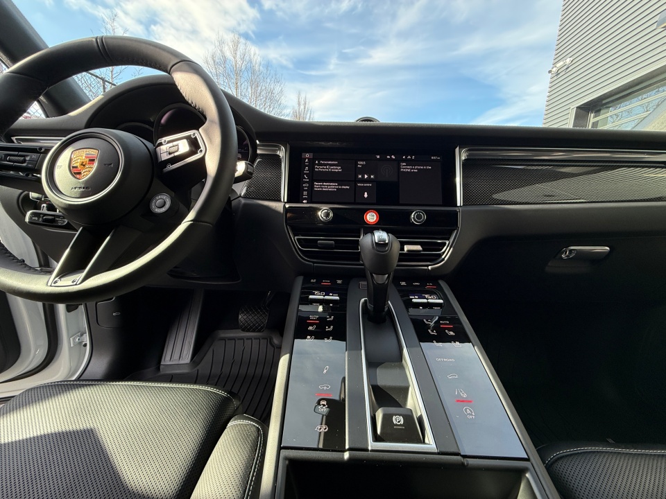 WP1AA2A59TLB05791 2026 Porsche Macan T