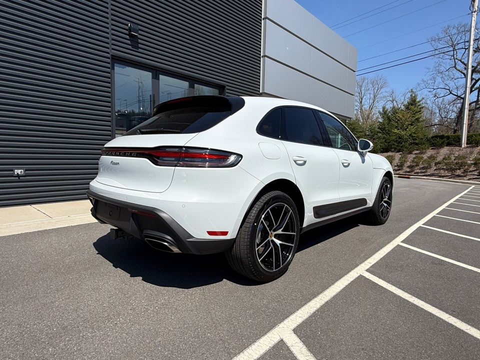 WP1AA2A5XTLB10658 2026 Porsche Macan T