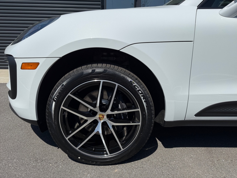 WP1AA2A5XTLB10658 2026 Porsche Macan T