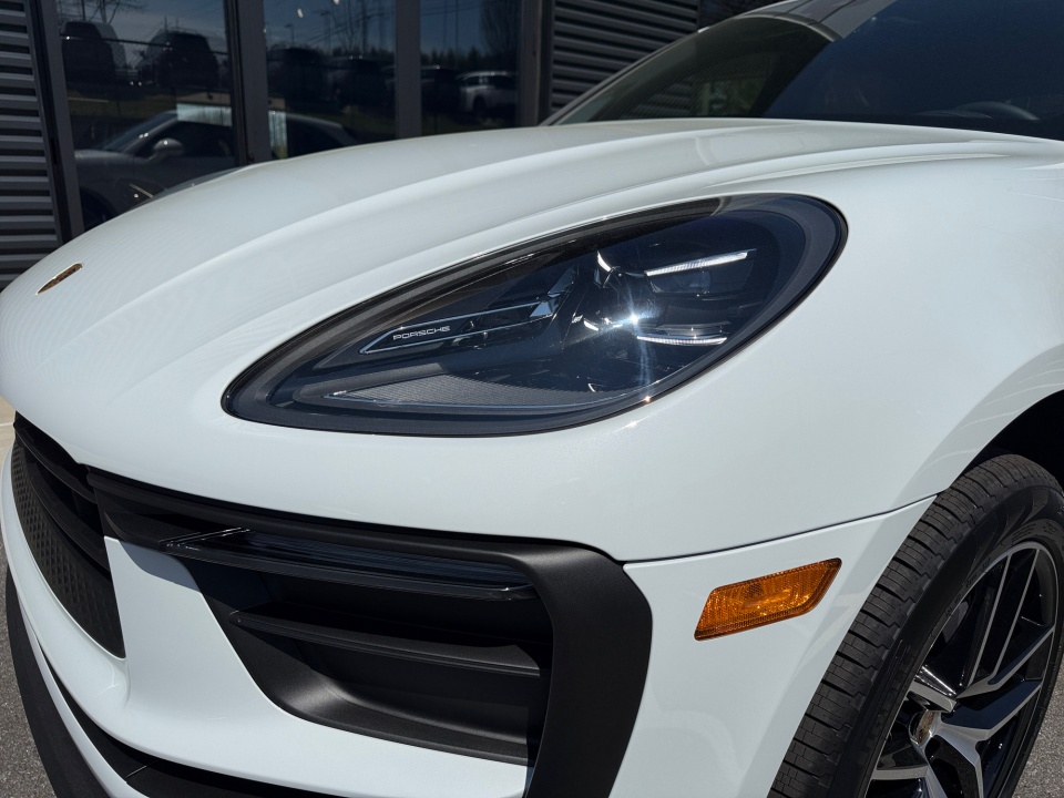 WP1AA2A5XTLB10658 2026 Porsche Macan T