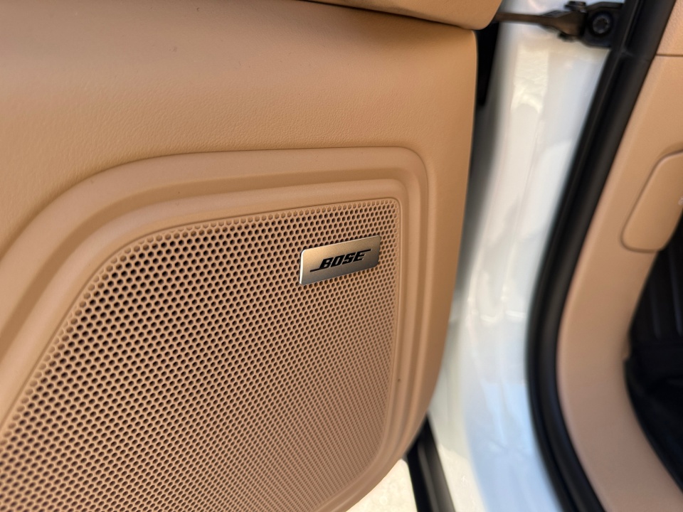 WP1AA2A5XTLB10658 2026 Porsche Macan T