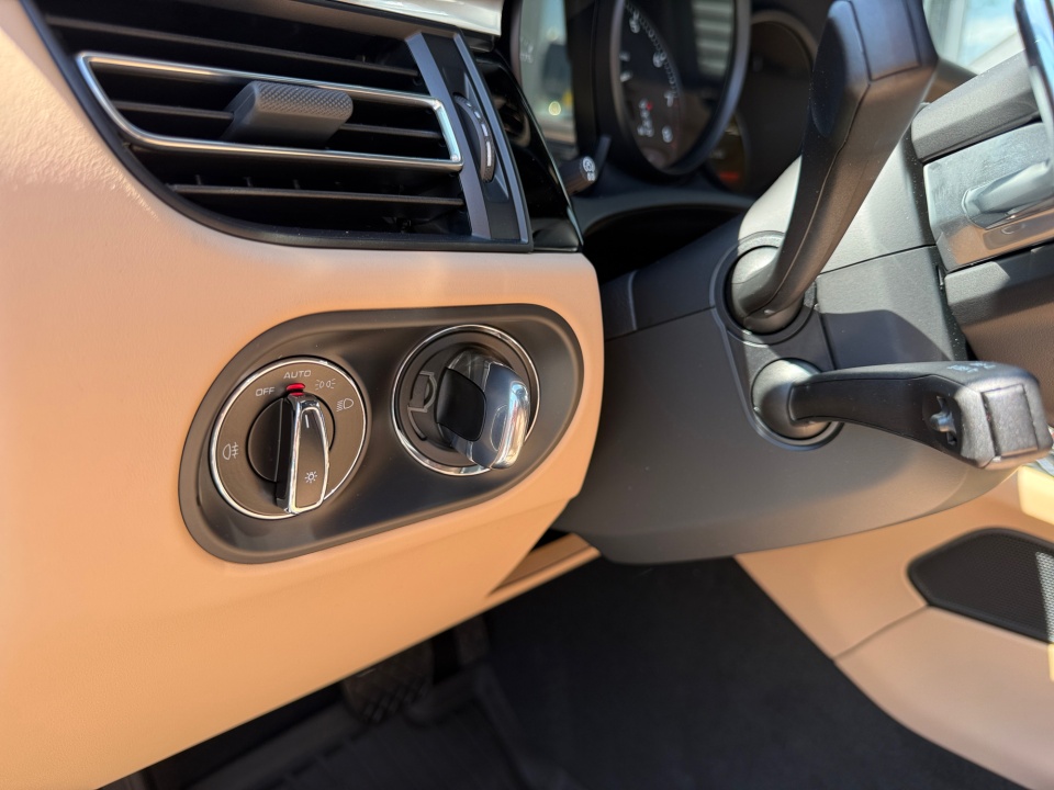 WP1AA2A5XTLB10658 2026 Porsche Macan T