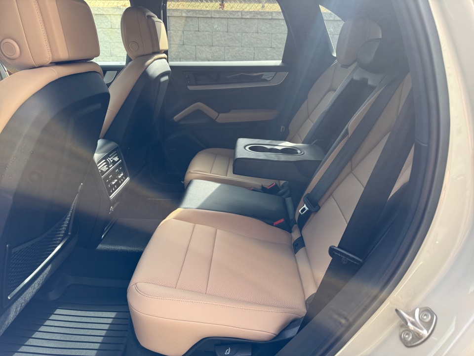 WP1AA2AY4TDA01990 2026 Porsche Cayenne