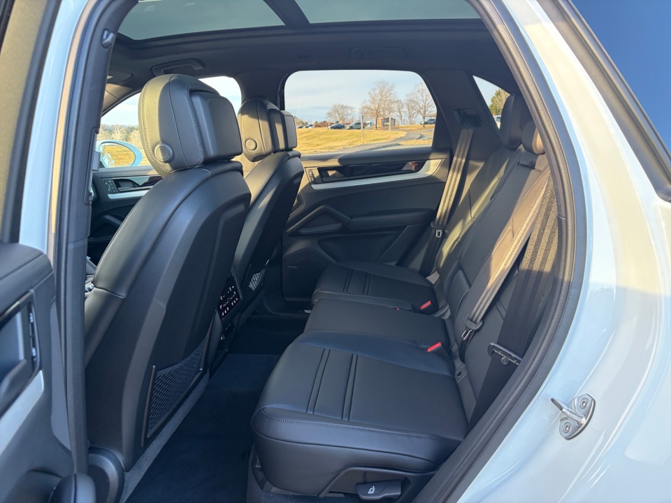 WP1AA2AYXTDA02092 2026 Porsche Cayenne