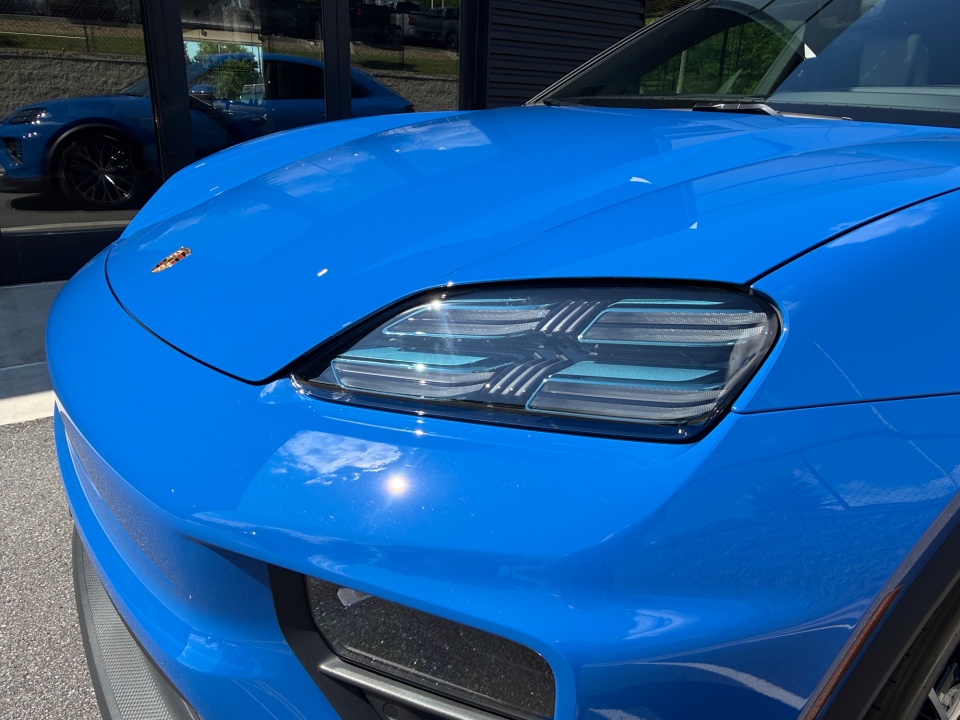 WP1AA2XA1TL001586 2026 Porsche Macan Electric Electric 4