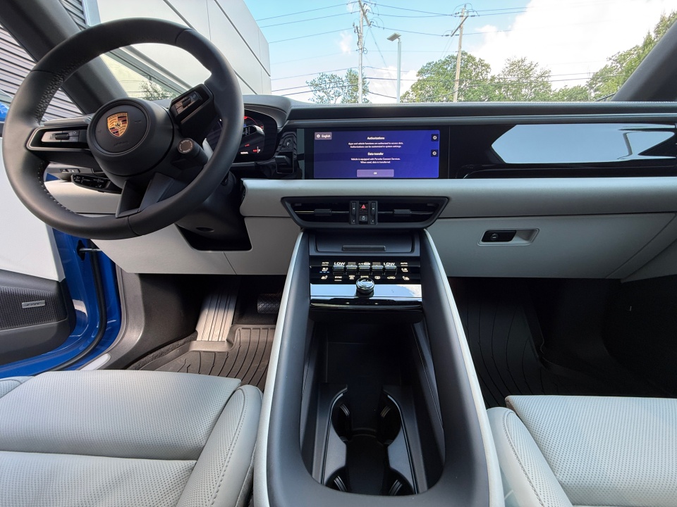 WP1AA2XA1TL001586 2026 Porsche Macan Electric Electric 4