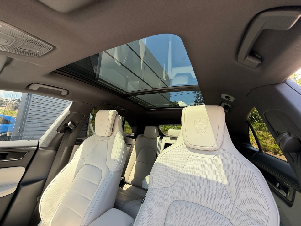 WP1AA2XA1TL001586 2026 Porsche Macan Electric Electric 4