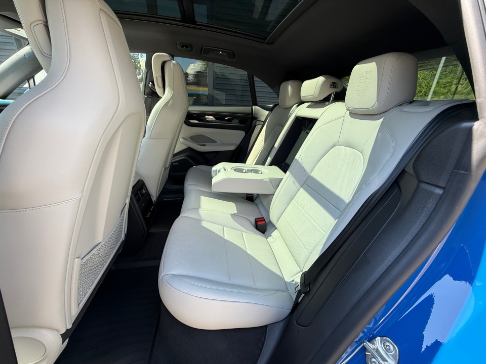 WP1AA2XA1TL001586 2026 Porsche Macan Electric Electric 4