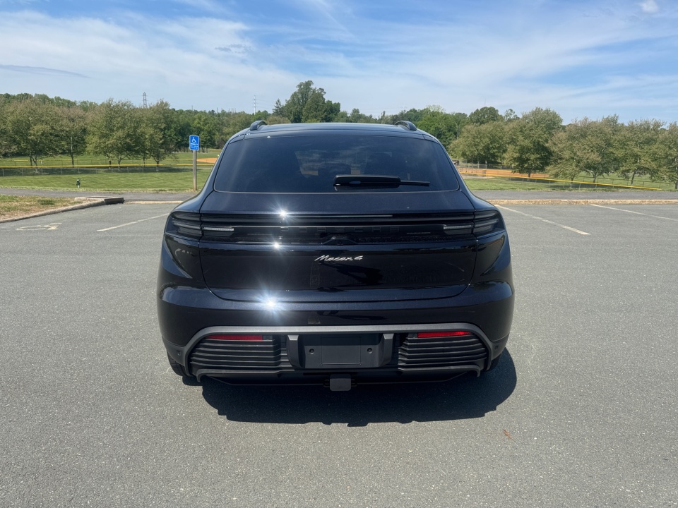 WP1AA2XA9TL001240 2026 Porsche Macan Electric 4
