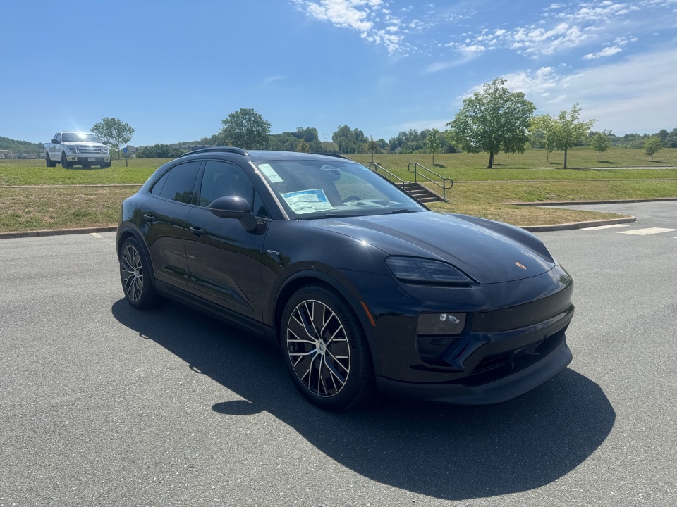 WP1AA2XA9TL001240 2026 Porsche Macan Electric 4