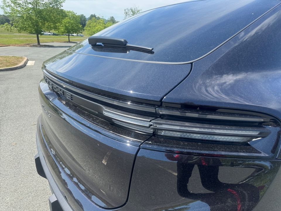 WP1AA2XA9TL001240 2026 Porsche Macan Electric 4