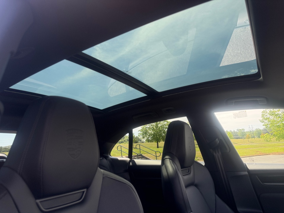WP1AA2XA9TL001240 2026 Porsche Macan Electric 4