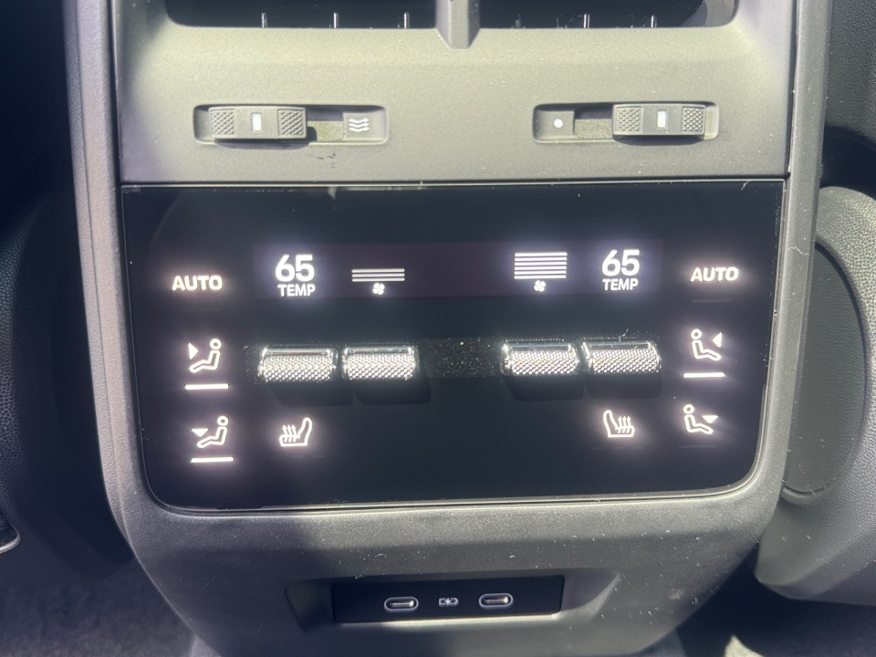 WP1AA2XA9TL001240 2026 Porsche Macan Electric 4