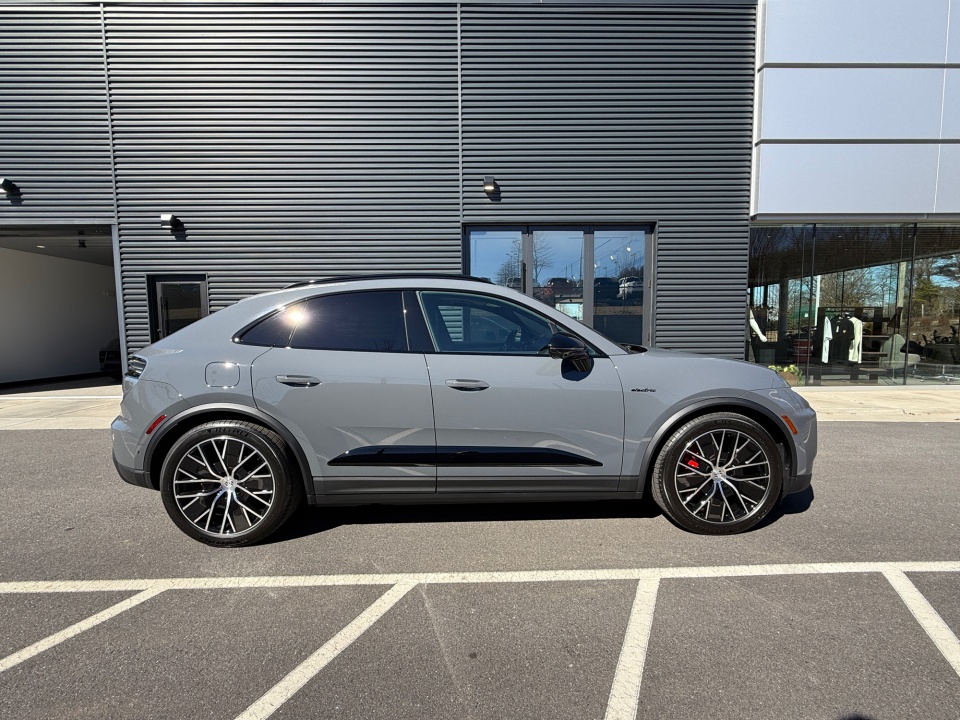 WP1AB2XA1TL150111 2026 Porsche Macan Electric 4S