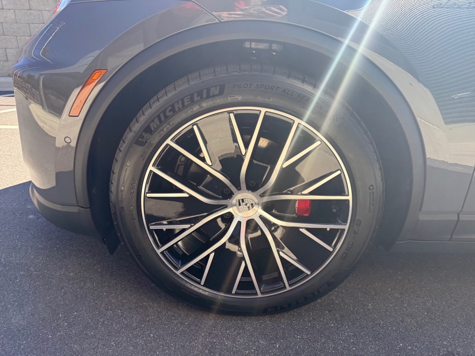 WP1AB2XA1TL150111 2026 Porsche Macan Electric 4S