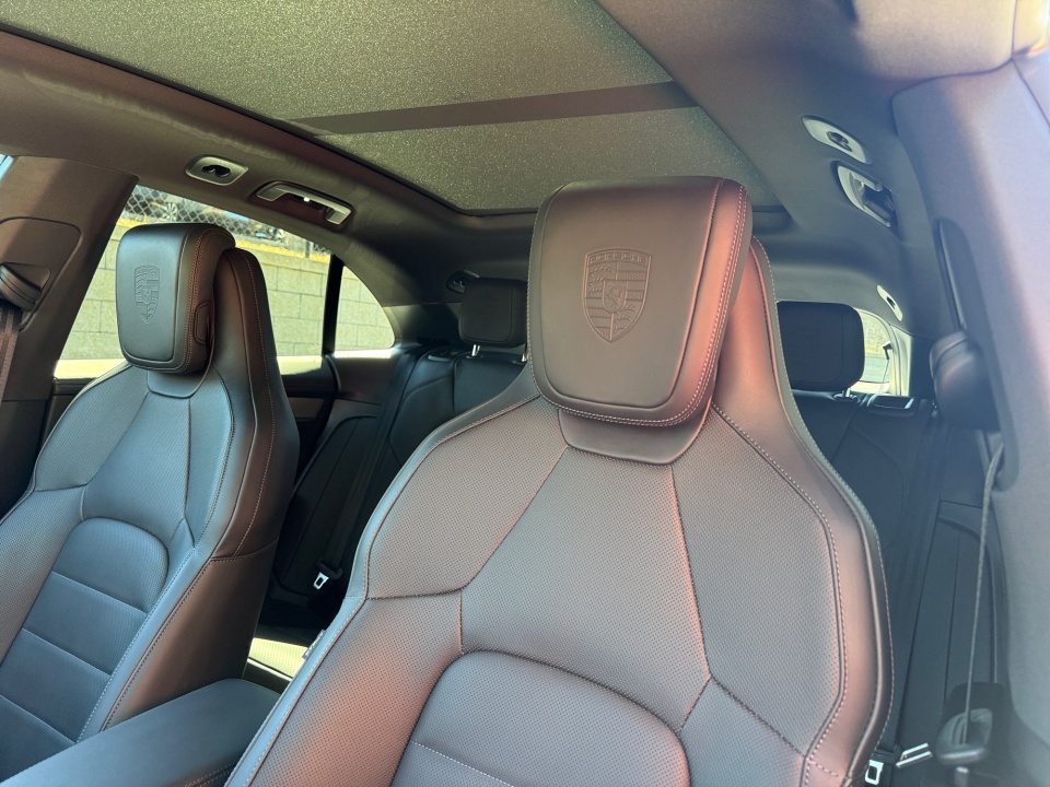 WP1AB2XA1TL150111 2026 Porsche Macan Electric 4S