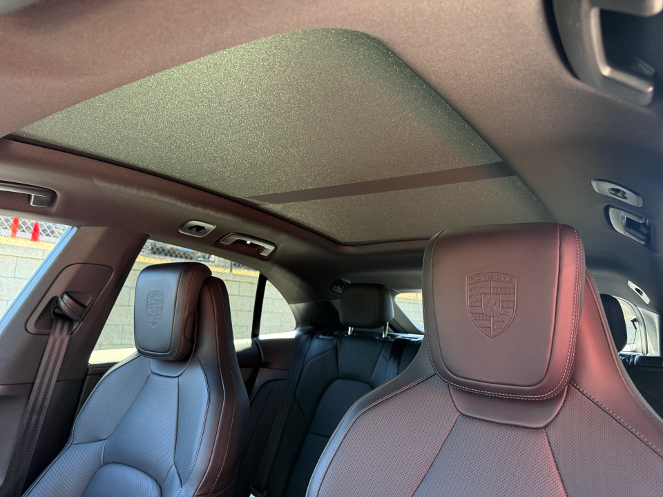 WP1AB2XA1TL150111 2026 Porsche Macan Electric 4S