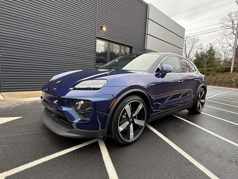 new 2025 Porsche Macan Electric 4S