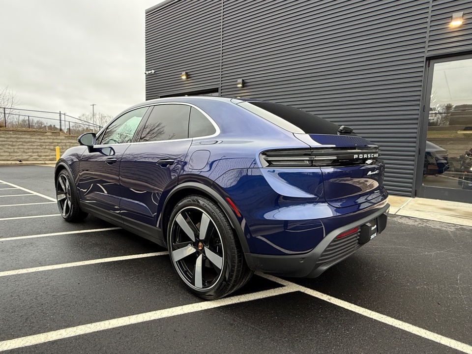 2025 Porsche Macan Electric 4S