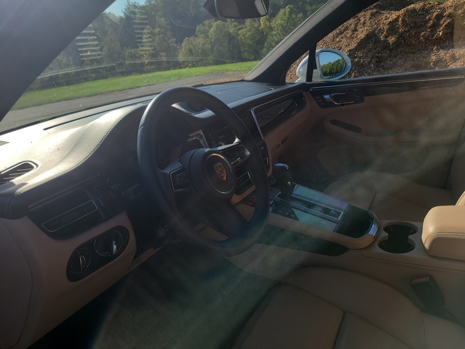 Used 2022 Porsche Macan SUV