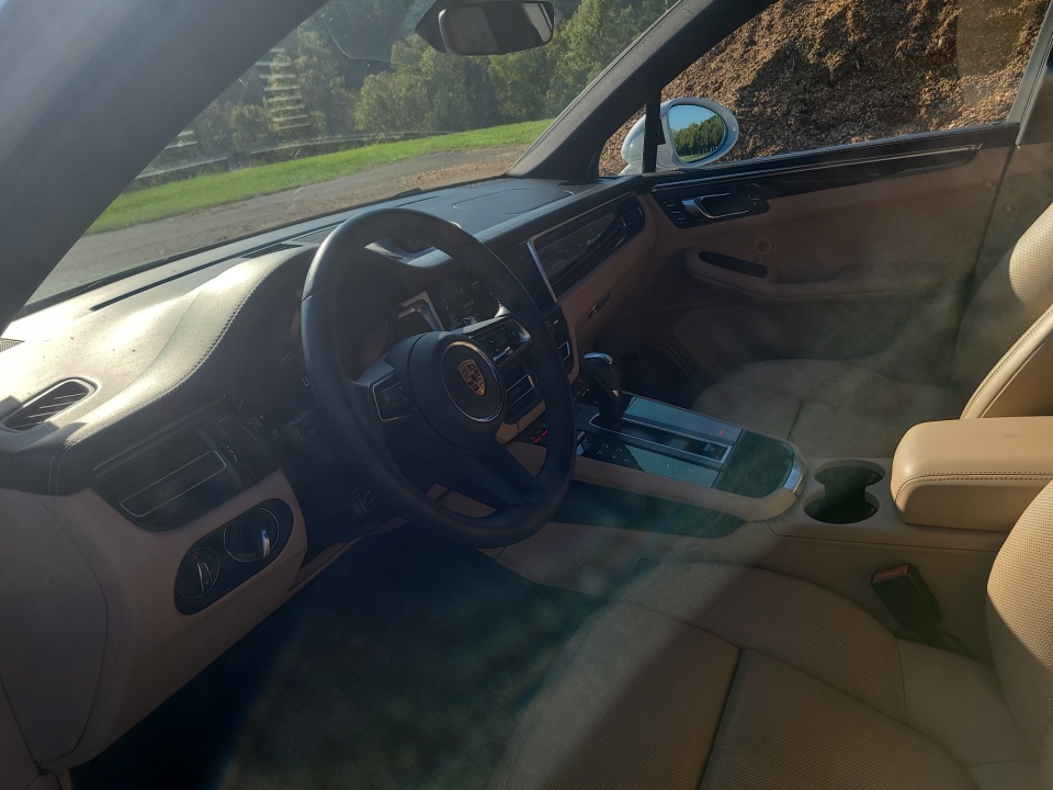 Used 2022 Porsche Macan SUV