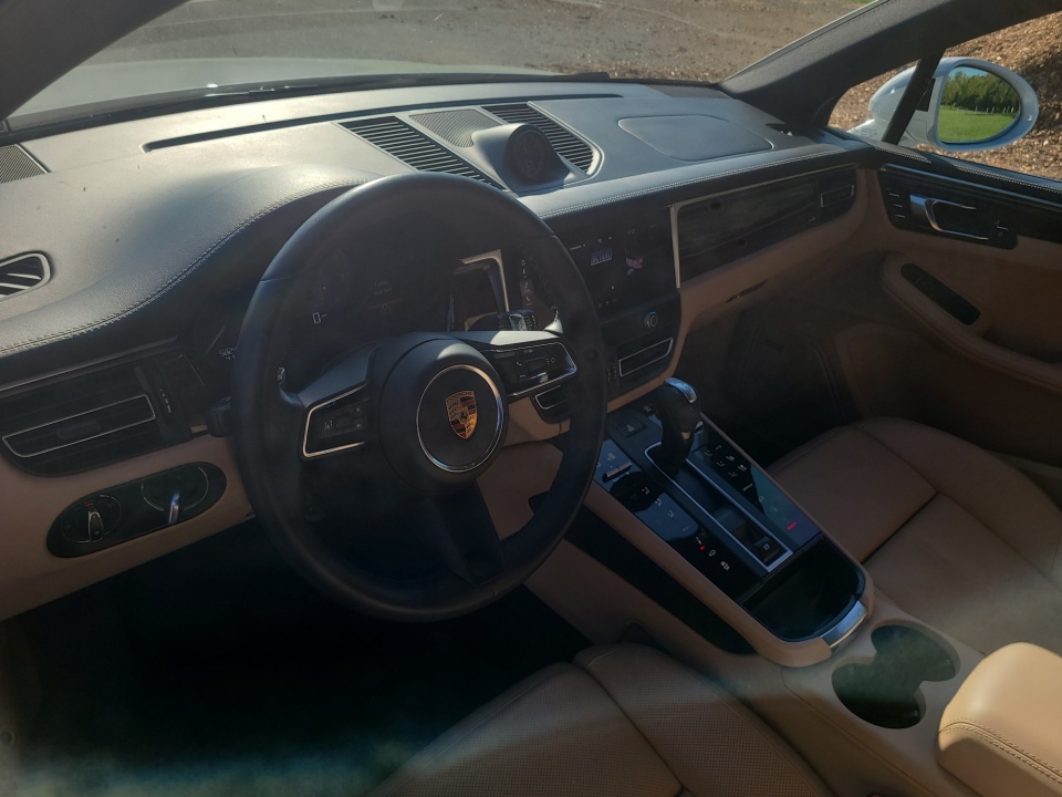 Used 2022 Porsche Macan SUV