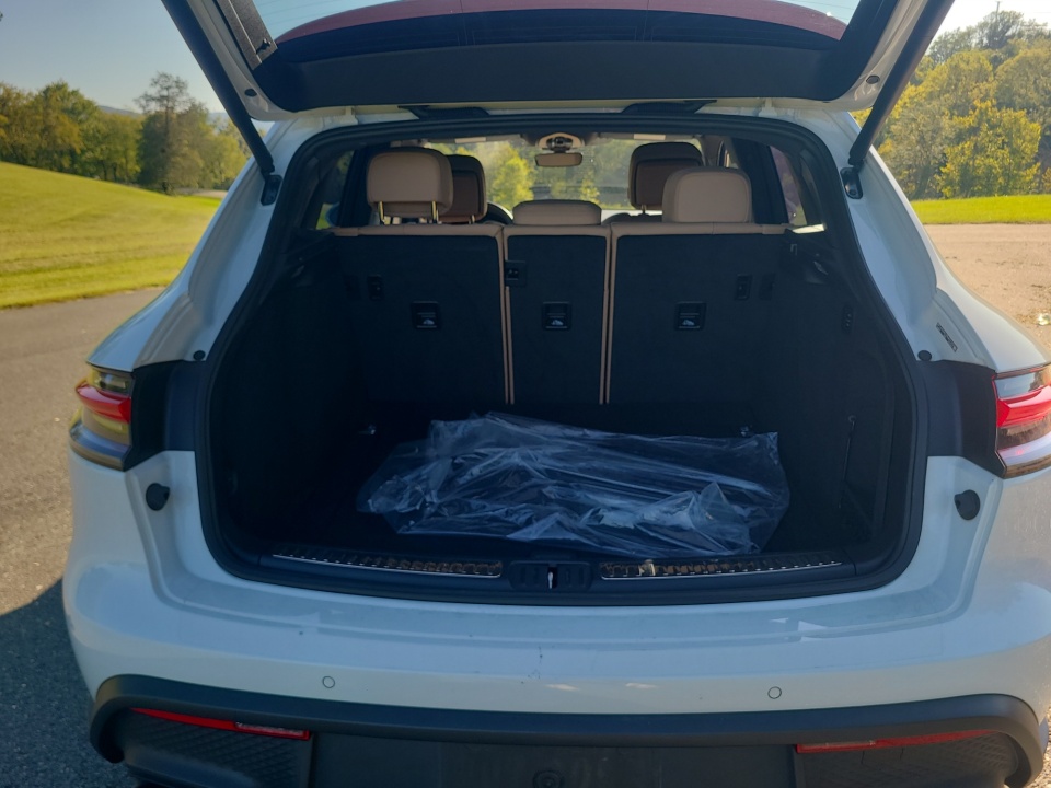 Used 2022 Porsche Macan SUV