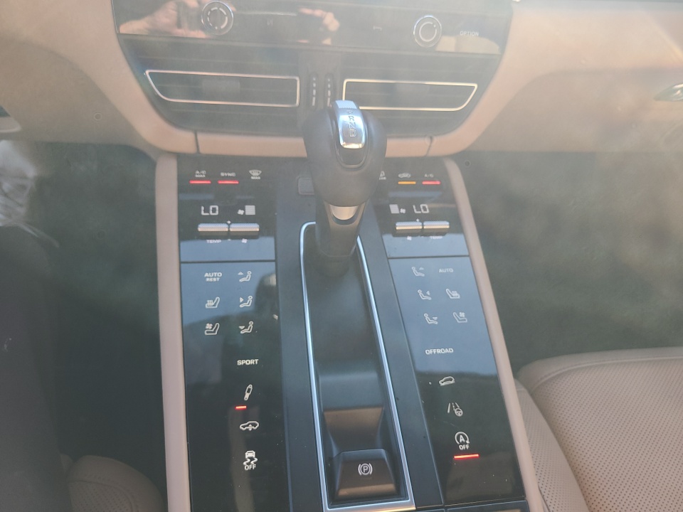 Used 2022 Porsche Macan SUV
