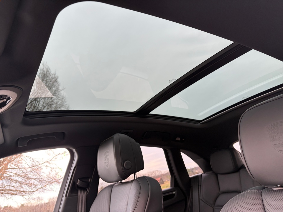 WP1AG2A52TLB41515 2026 Porsche Macan S