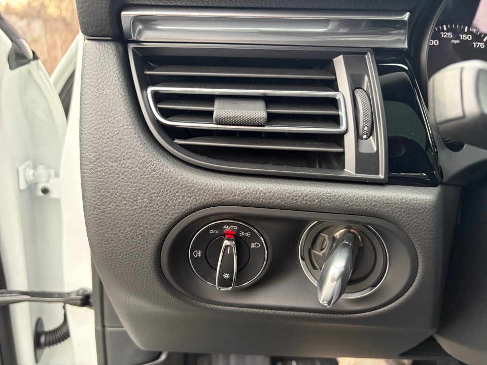 WP1AG2A52TLB41515 2026 Porsche Macan S